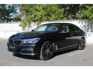 BMW SERIA 7 2018 prod. Bmw 750i 2018 rok 449KM SERWISOWANA