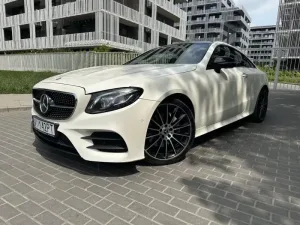 Mercedes E CLASS 2018 prod. / 2018 1rej. BEZWYPADKOWY! KUPIONY W POLSKIM SALONIE! VAT 23! 4MATIC! AMG! SERWIS ASO!